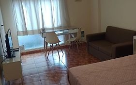 Centro ,Cómodo Monoambiente sobre Avenida Callao